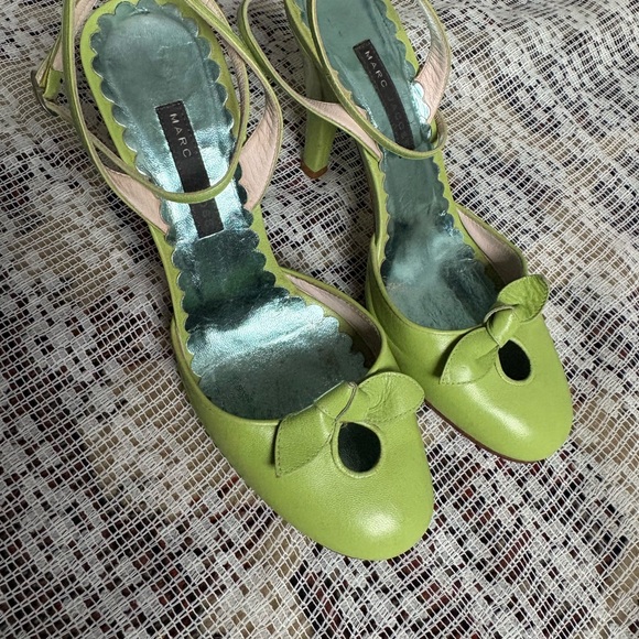Marc Jacobs Y2K Lime Green Bow Accent Heels, Size 7.5 - Picture 4 of 15